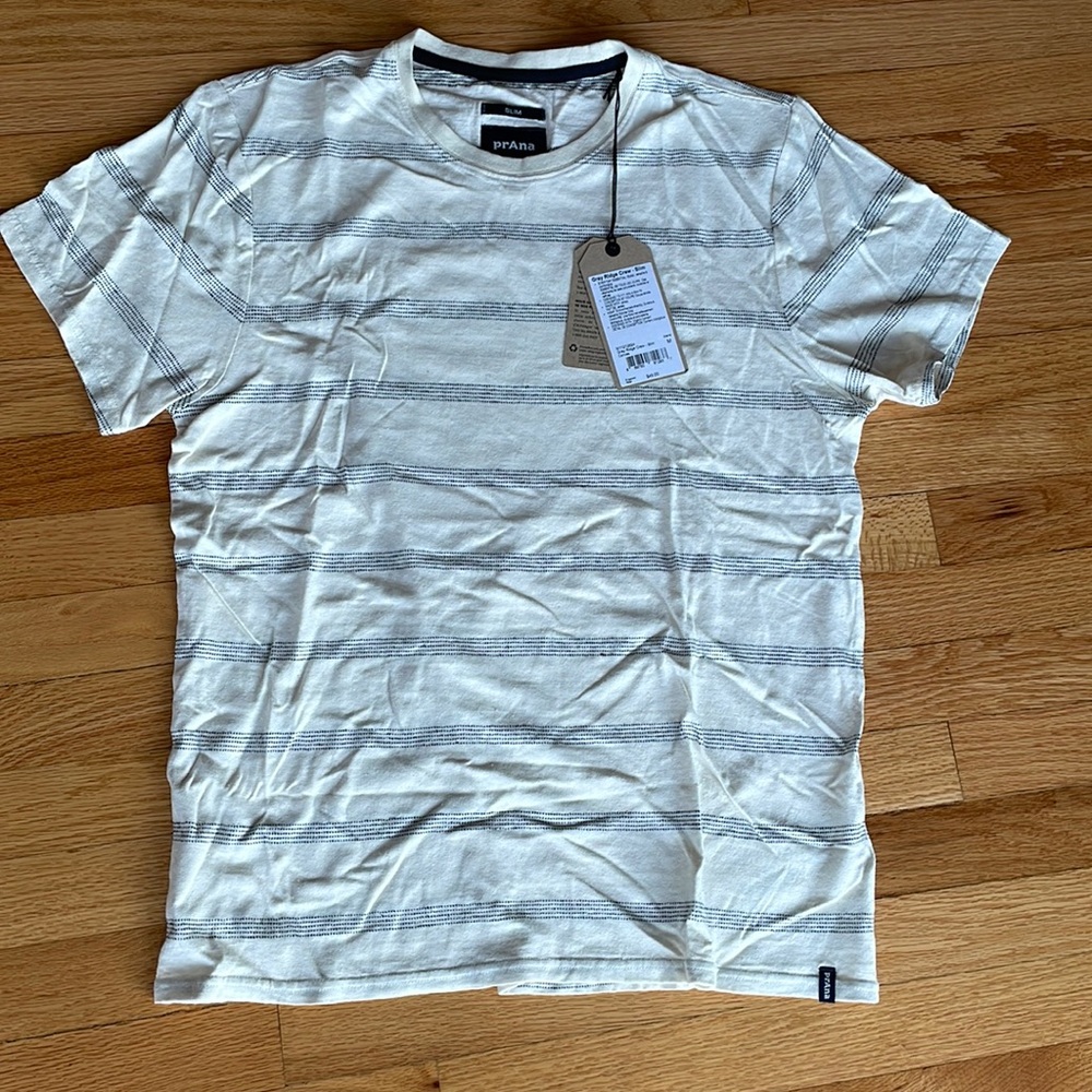 Prana short sleeve shirt Medium with tags.